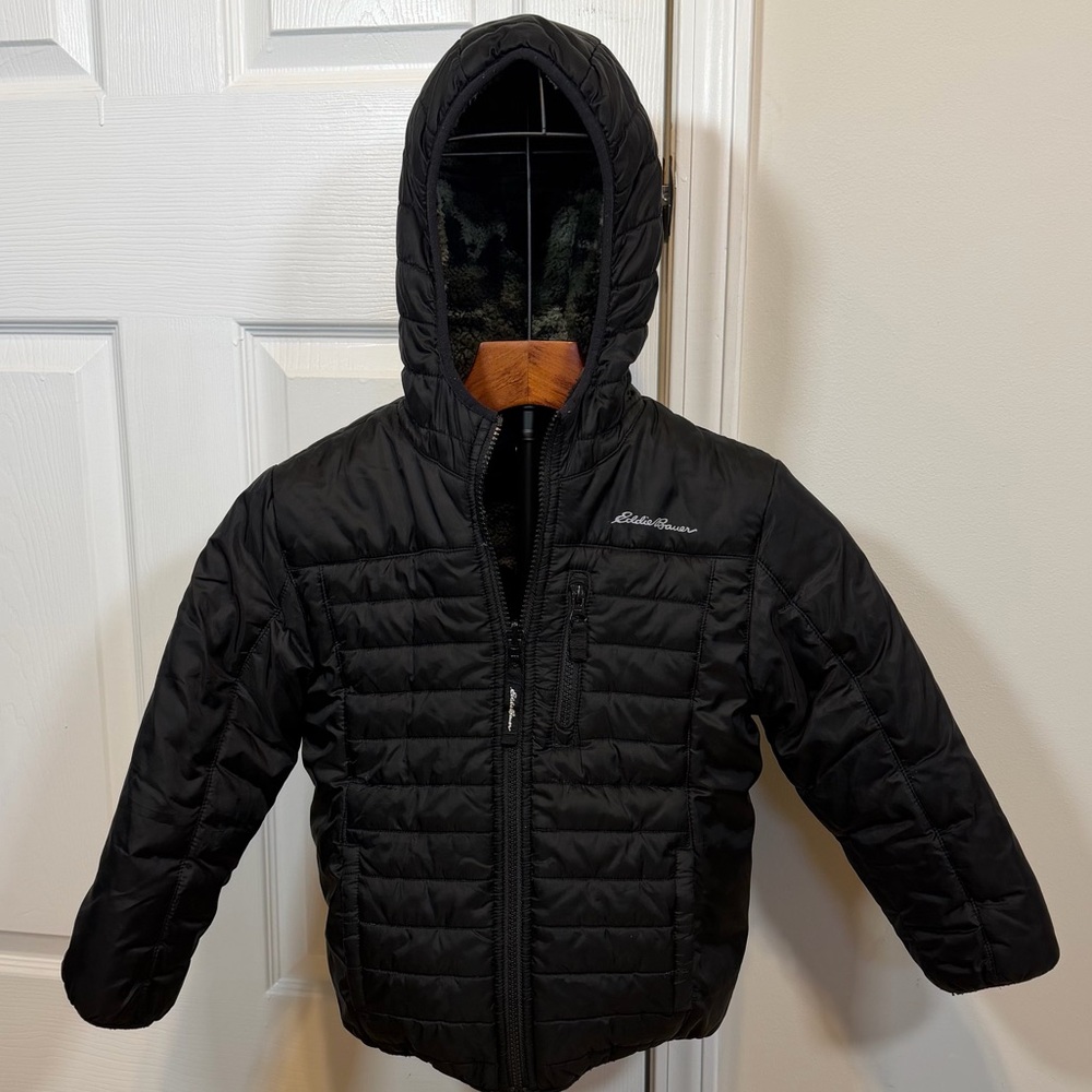 Eddie Bauer Kids Reversible Quilted Black Puffer/Green Camo Fleece Coat, XS